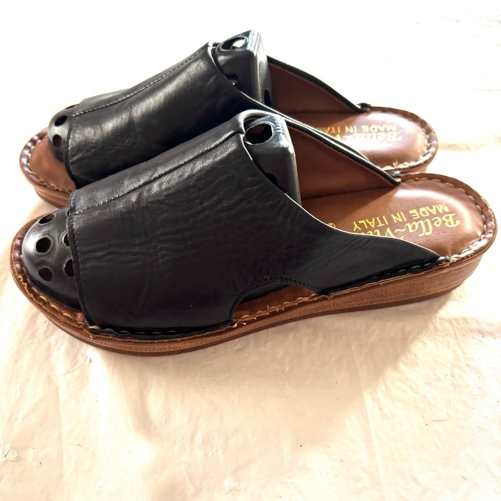 Bella Vita Mae Italy slide sandals black leather SZ 6 W Worn 1X Like New